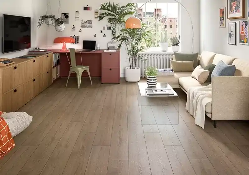 Cumpără online Parchet laminat Egger Nature Sense 2025, Aqua AQ24, Stejar Turin maro EL2191