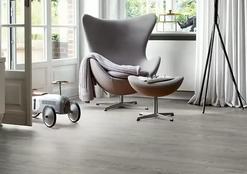 Retur ușor Parchet laminat Egger Nature Sense 2025, Aqua AQ24, Stejar Avery gri EL1028