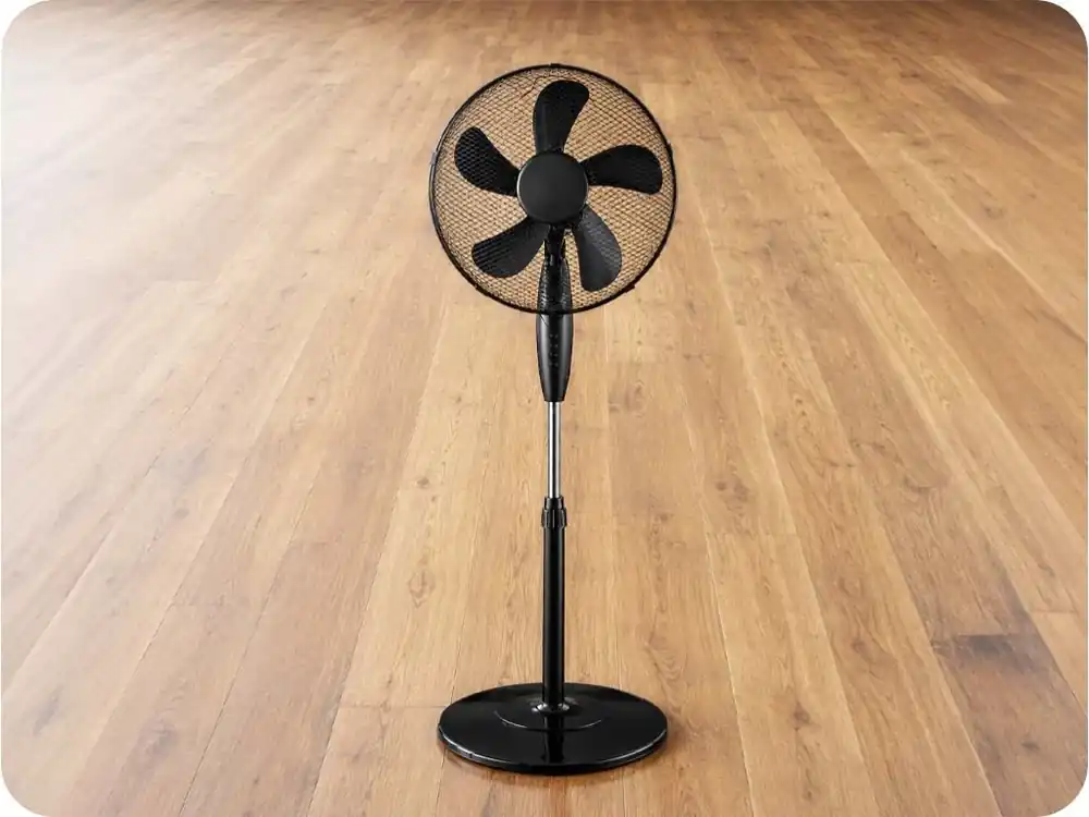 Ventilator cu picior 55W, Ø40cm, înălțime maximă 1,25m Preț promoțional